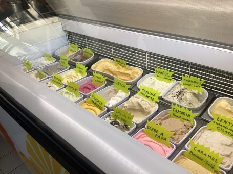 Notre vitrine à glaces Découvrez notre vitrine glacées